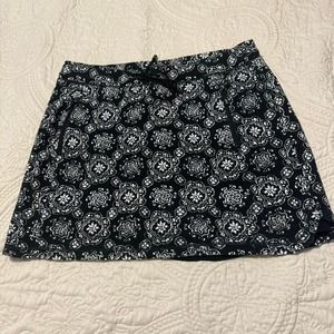 Jones New York Black and White Medallion Print Skort Size L
